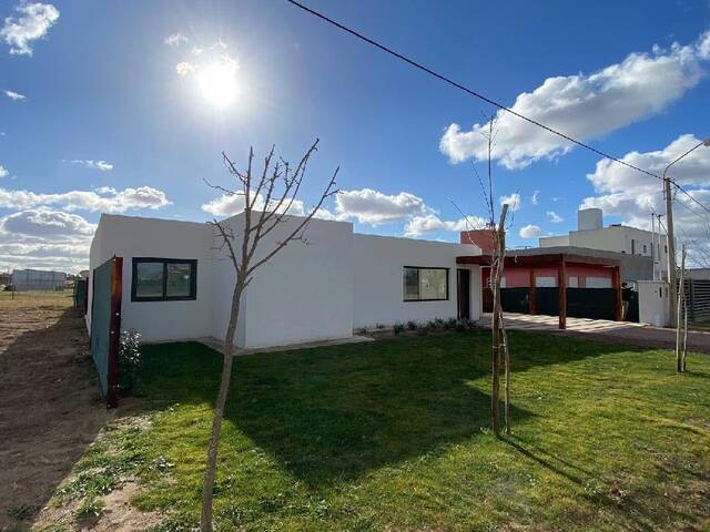 #213 - CASA para Venta en Bahia Blanca - AR-B