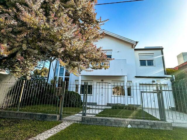 #393 - CASA para Venta en Bahia Blanca - AR-B - 1