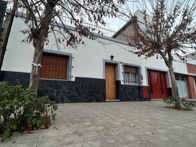 #504 - CASA para Venta en Bahia Blanca - AR-B - 1